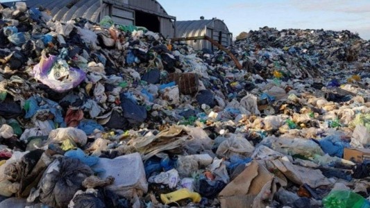 El Gobierno derogó el decreto del expresidente Macri que permitía la importación de basura