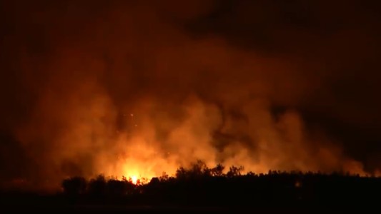 Sigue el combate sobre los focos de incendio en las islas entrerrianas