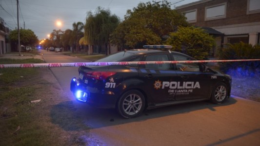 Asesinan a balazos a una mujer en la puerta de su vivienda en zona oeste