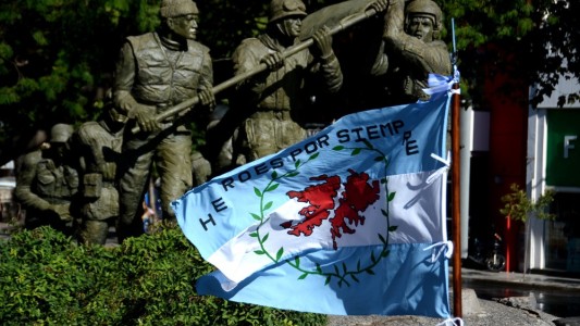 Con iniciativas virtuales conmemoran a los caidos en Malvinas