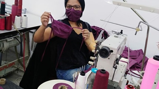 Empresas rosarinas produjeron y entregaron casi 35 mil barbijos