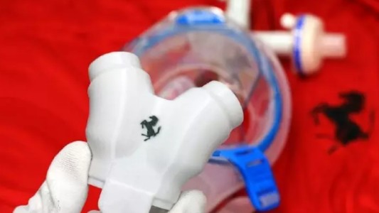 Ferrari fabrica en su planta de F1 accesorios para respiradores ante la pandemia de coronavirus