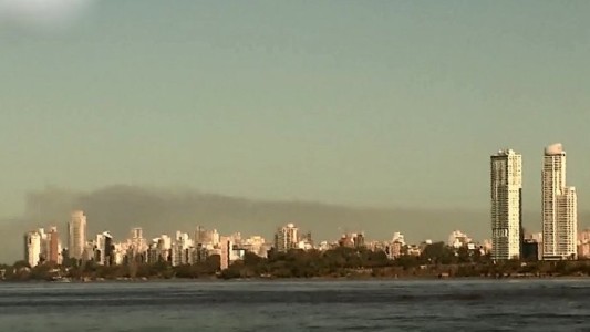 Humo y sequía, la desoladora postal del Paraná