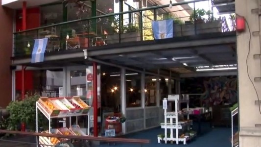 De bar a verdulería: la transformación de un comercio para enfrentar la crisis