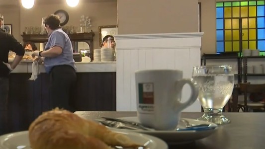 Y un día... volvió a Rosario el ritual del "cafecito"