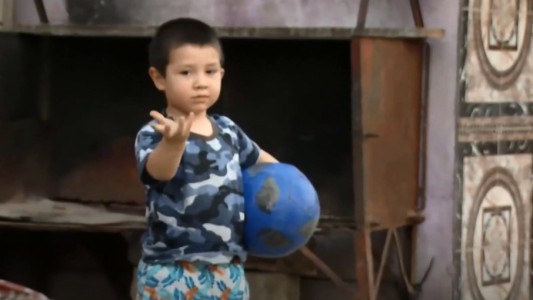 Alexander volvió a escuchar, pero sigue la campaña para conseguir su nuevo audífono