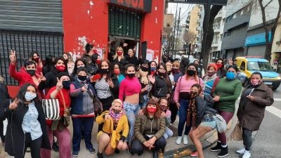 Trabajadoras sexuales marchan contra la "violencia policial durante la cuarentena"