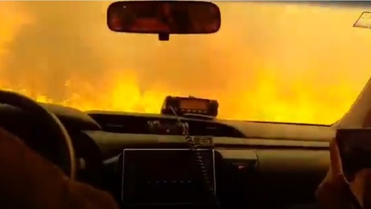 El dramático relato de un bombero que escapó del "túnel de fuego"