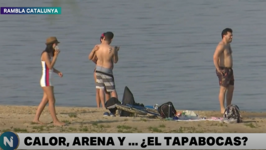 Calor, arena y pandemia: ni cuidados ni controles en la Rambla Catalunya