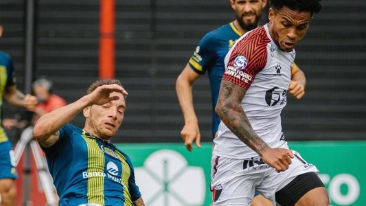 Colón goleó a Central en el primer amistoso de la jornada