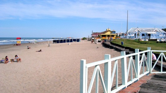 Verano 2021: no será necesario un hisopado previo para ir a las playas bonaerenses