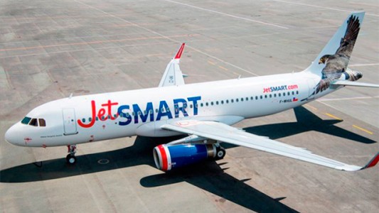 La compañía low cost JetSmart canceló sus vuelos de octubre y operará desde noviembre en Ezeiza