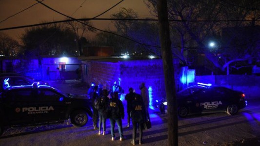 Asesinan de 30 balazos a un hombre en Villa Gobernador Gálvez
