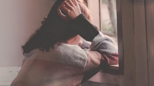 Un estudio señala que por cada 100 casos de coronavirus, hay 7000 casos de ansiedad