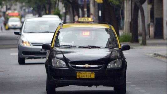 Se aprobó el aumento del 30 % para la tarifa de taxis