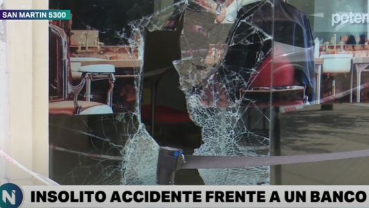San Martín 5300: insólito accidente frente a un banco