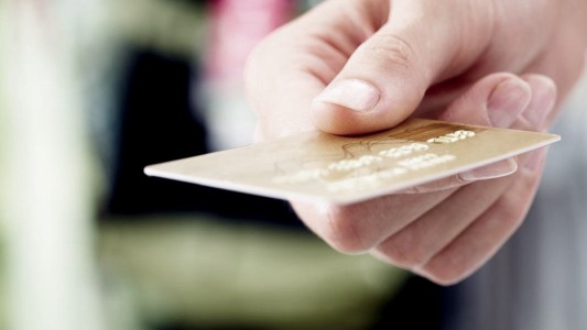 Compras con tarjeta de crédito: de qué se trata el impuesto de sellos