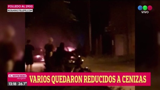 Dos autos quedaron envueltos en llamas en la madruga