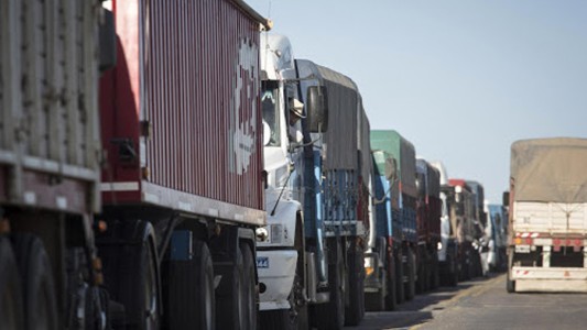 Los que faltaban: paro y piquetes de los transportistas de carga de granos y cereales