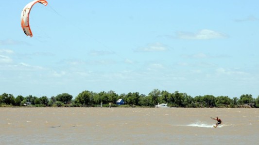 Tuvo una complicación con el kite y desapareció en las aguas del río Paraná