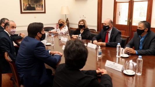 Vuelta a clases en Santa Fe: Perotti insistió en que "el 15 de marzo es la fecha de inicio para todos"