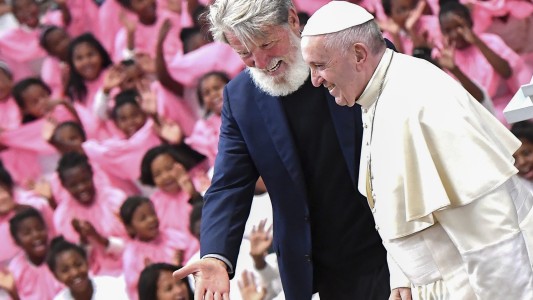Un cura argentino es candidato al Premio Nobel de la Paz