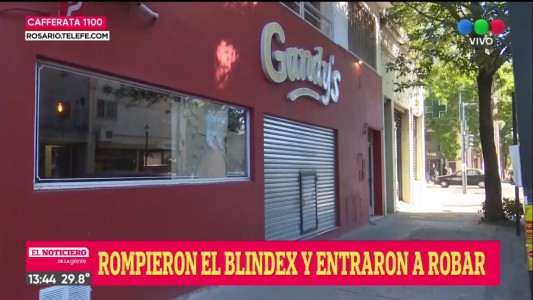 Rompieron el vidrio de una pizzería en Barrio Echesortu