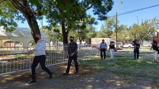 Perotti confirmó que el miércoles comienza la vacunación para docentes