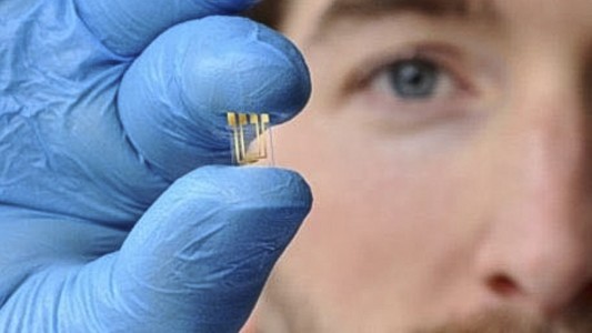 Argentina crea un chip que detecta qué pacientes de covid-19 necesitarán terapia intensiva