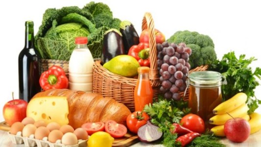 En febrero, el consumidor pagó 4,4 veces más de lo que percibió el productor