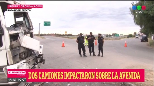Importante siniestro entre dos camiones en Uriburu y colectora de Circunvalación