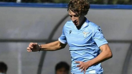 Un bisnieto de Mussolini firmó un contrato profesional con la Lazio