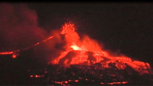 Espectaculares imágenes de la nueva erupción del volcán Etna