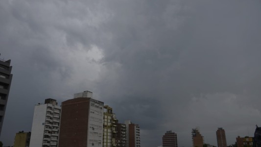 Llegó la lluvia, y hay alerta para Rosario y la región