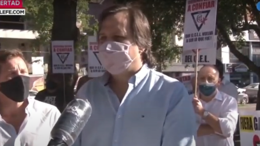 Padres del Centro Latinoamericano volvieron a protestar contra las autoridades del colegio