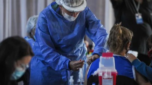 Llegan más dosis a Santa Fe y comienza la aplicación de la segunda dosis a mayores de 80 años