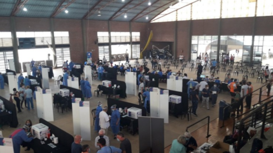 Comenzará la vacunación para personas de entre 60 y 69 años en Santa Fe