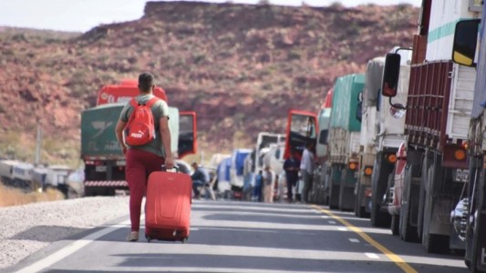 Se agrava el conflicto con trabajadores de la salud en Neuquén: anuncian corte de puentes