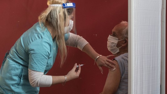 Avanza el acuerdo para fabricar la vacuna china Sinopharm en Argentina