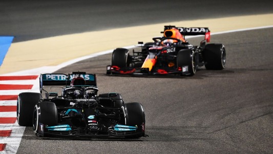 La nueva guerra en la Fórmula 1 que se desató entre Mercedes y Red Bull por el “alerón flexible”