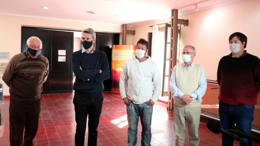 Transportistas turísticos recibirán asistencia económica de la provincia