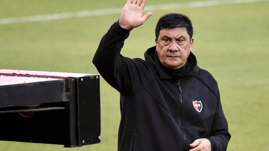 Oficial: Burgos dejó la dirección técnica de Newell's