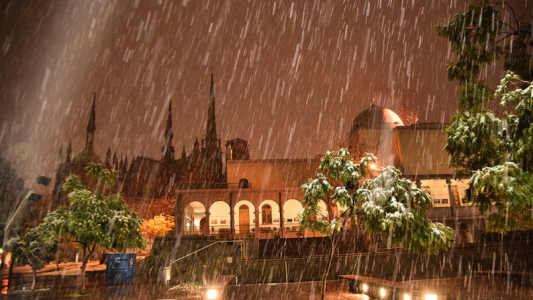 Se registra una histórica nevada en la ciudad de Córdoba