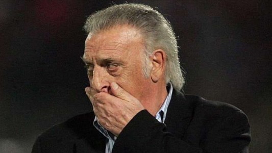 Internaron al "Coco" Basile con un cuadro de neumonía por coronavirus