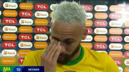 Lágrimas de Neymar tras la victoria: "Pasé por muchas cosas en estos dos años"