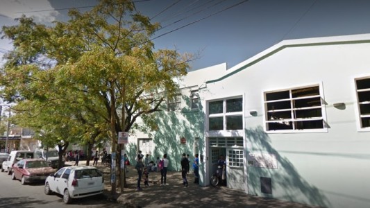 Escuela denunció que le usurparon varias aulas y el campo de deportes