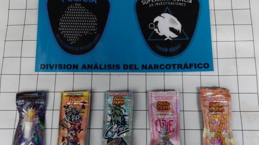 Detienen a un dealer en Villa Devoto con marihuana sintética y hongos alucinógenos