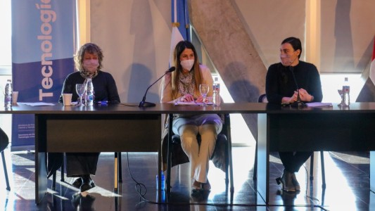 “Santa Fe responde al COVID-19 con Ciencia, Tecnología e Innovación”