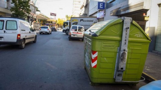 Escalofriante: hallaron un cráneo humano dentro de un contenedor