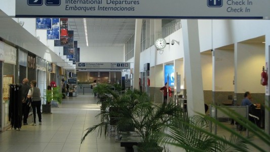 Notificaron el primer caso en Rosario de una viajera con la variante Delta del covid-19